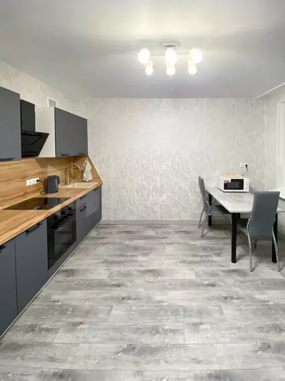 1-к кв. Тюменская область, Тюмень ул. Василия Малкова, 12 (34.0 м) - Фото 1