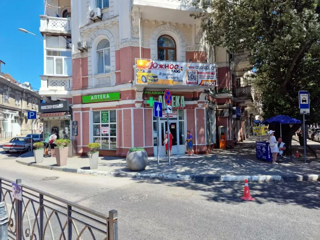 Торговая площадь в Крым, Ялта ул. Рузвельта, 2 (306 м) - Фото 0