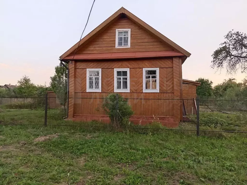 Дом в Новгородская область, Любытинское с/пос, с. Зарубино ул. ... - Фото 1