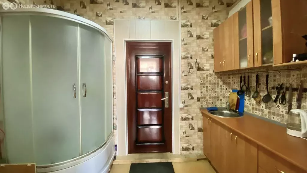 1к в 9-комнатной квартире (17.5 м) - Фото 0