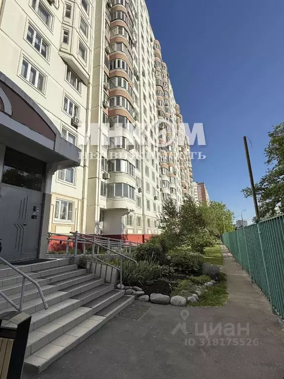 4-к кв. Москва ул. Академика Анохина, 7 (90.6 м) - Фото 0