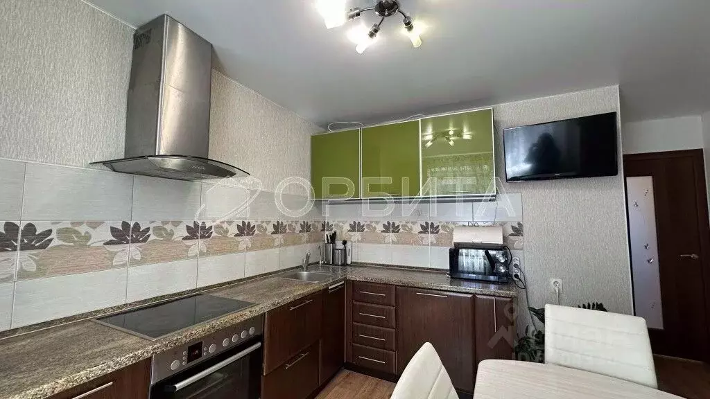 3-к кв. Тюменская область, Тюмень ул. Ватутина, 79 (61.7 м) - Фото 1