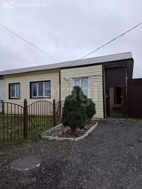 Дом в Ульяновская область, рабочий посёлок Чердаклы, улица Чапаева ... - Фото 1