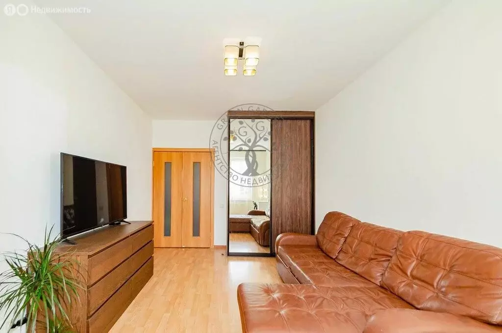 2-комнатная квартира: Екатеринбург, улица Анатолия Мехренцева, 32 ... - Фото 1