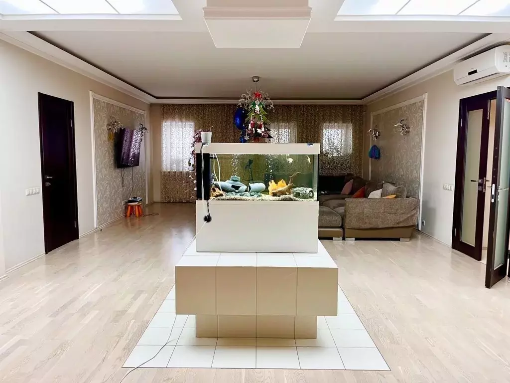 3-к кв. Саратовская область, Саратов ул. Имени В.Г. Рахова, 129 (272.1 ... - Фото 2