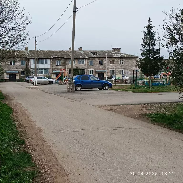 3-к кв. Башкортостан, Кармаскалинский район, д. Кабаково ул. ... - Фото 0