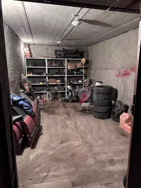 Гараж в Тюменская область, Тюмень ул. Максима Горького, 44 (20 м) - Фото 1