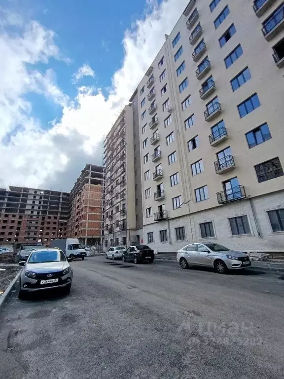 2-к кв. Кабардино-Балкария, Нальчик Кабардинская ул., 202А (78.0 м) - Фото 1