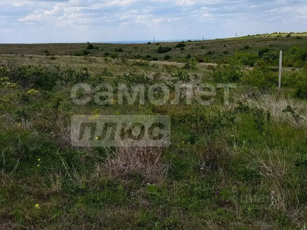 Участок в Крым, Симферопольский район, Трудовское с/пос, с. Ивановка ... - Фото 1