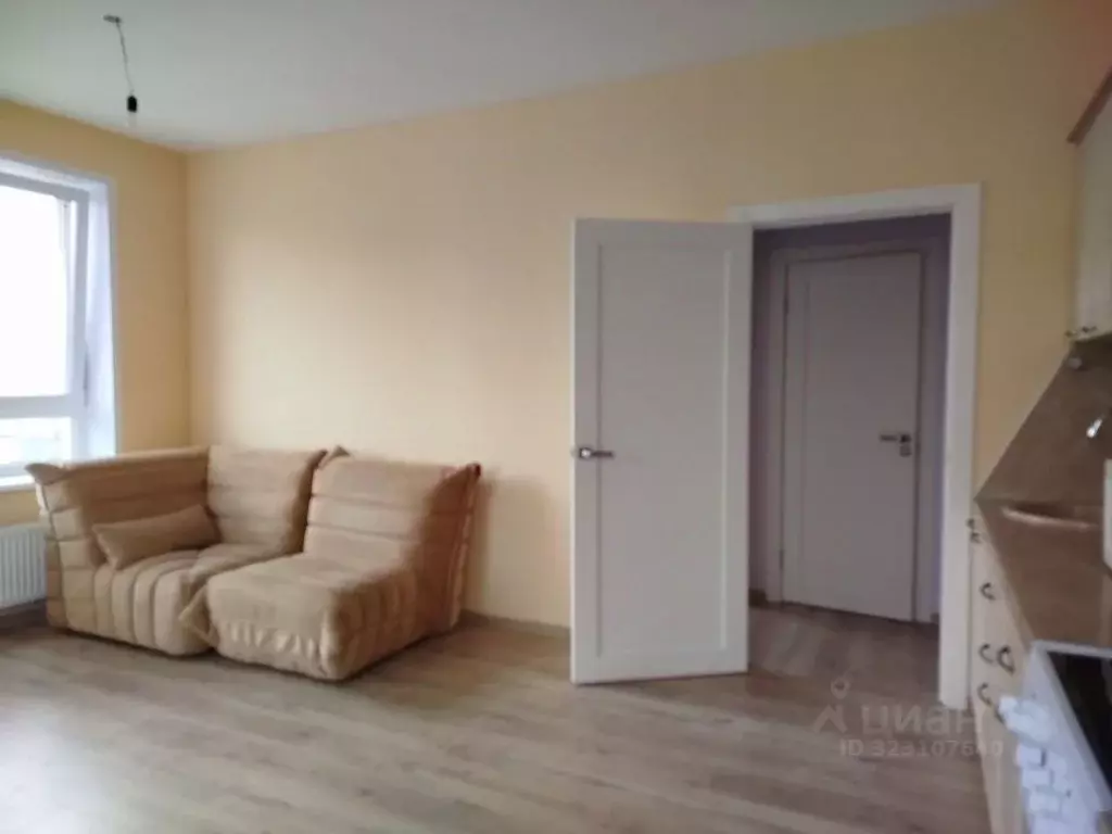 3-к кв. Свердловская область, Екатеринбург бул. Новосинарский, 5 (60.0 ... - Фото 2