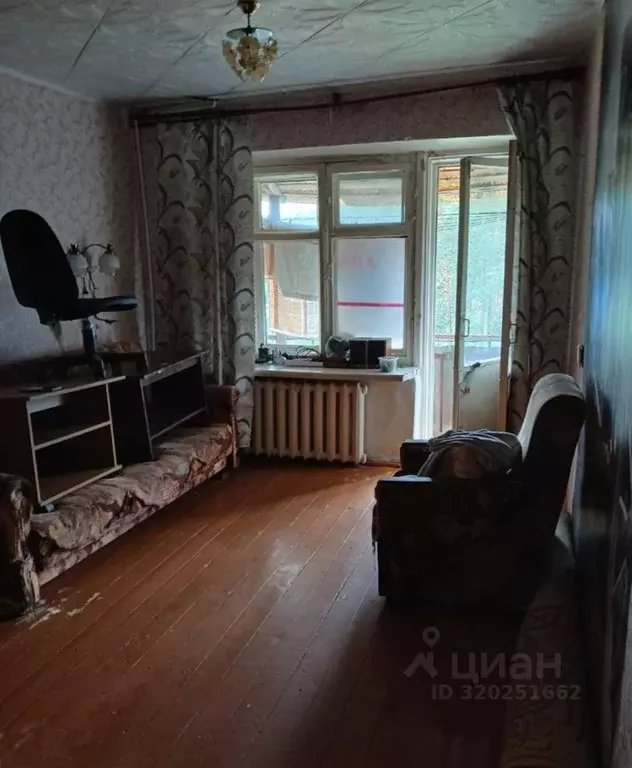 3-к кв. Новгородская область, Хвойнинский муниципальный округ, пос. ... - Фото 1