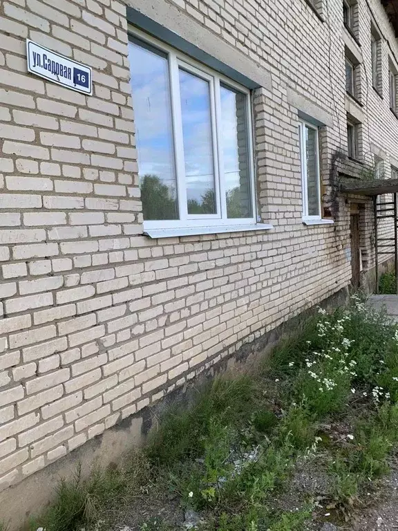 2-к кв. Псковская область, Струго-Красненский район, пос. Молоди ул. ... - Фото 0