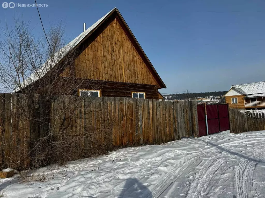 Дом в село Нижний Саянтуй, улица Чиркова, 19 (80 м) - Фото 0