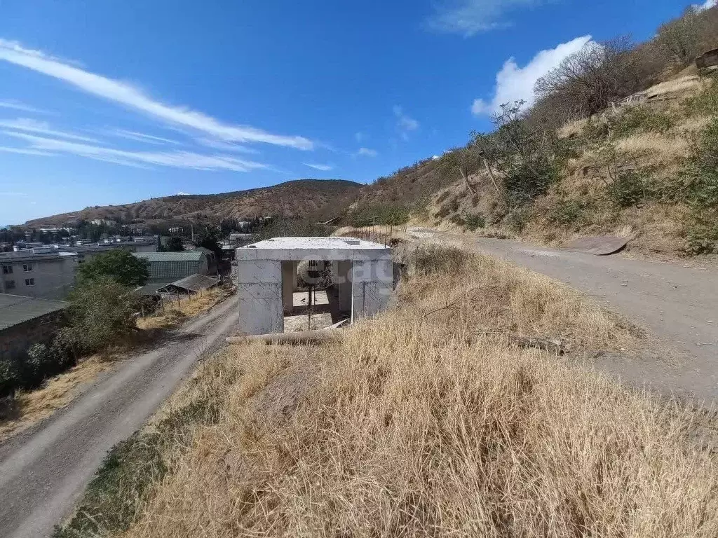 Участок в Крым, Алушта городской округ, с. Рыбачье  (0.2 сот.) - Фото 1