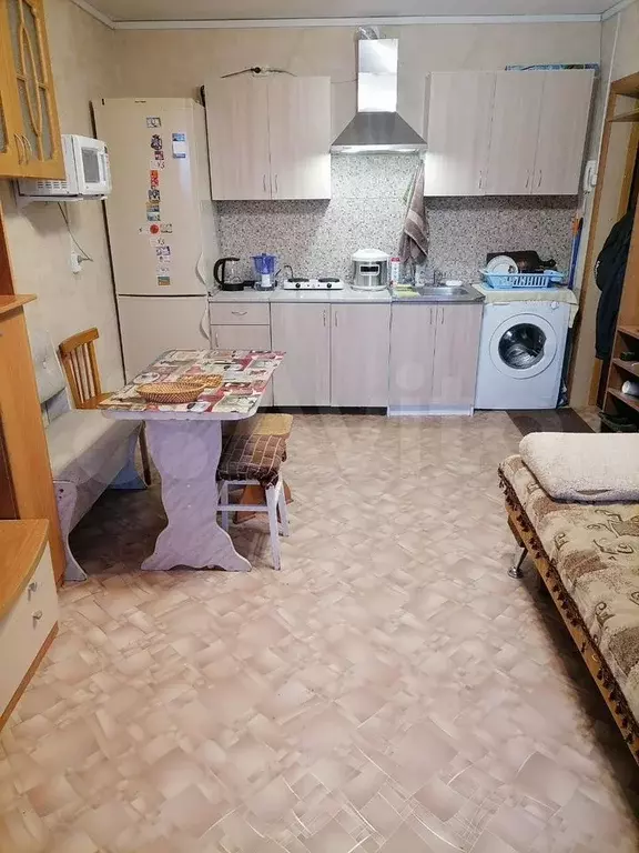 Комната 16,8 м в 8-к., 2/9 эт. - Фото 0
