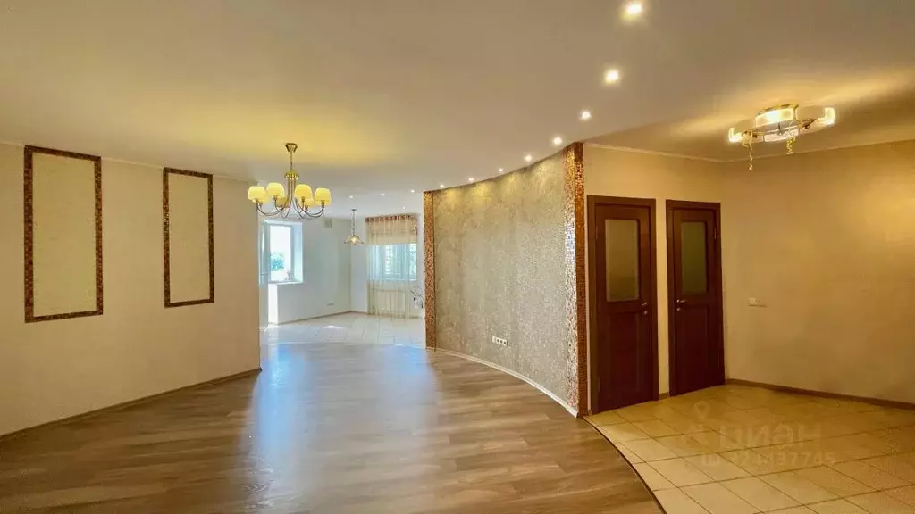 3-к кв. Калужская область, Калуга ул. Баррикад, 144 (117.0 м) - Фото 0