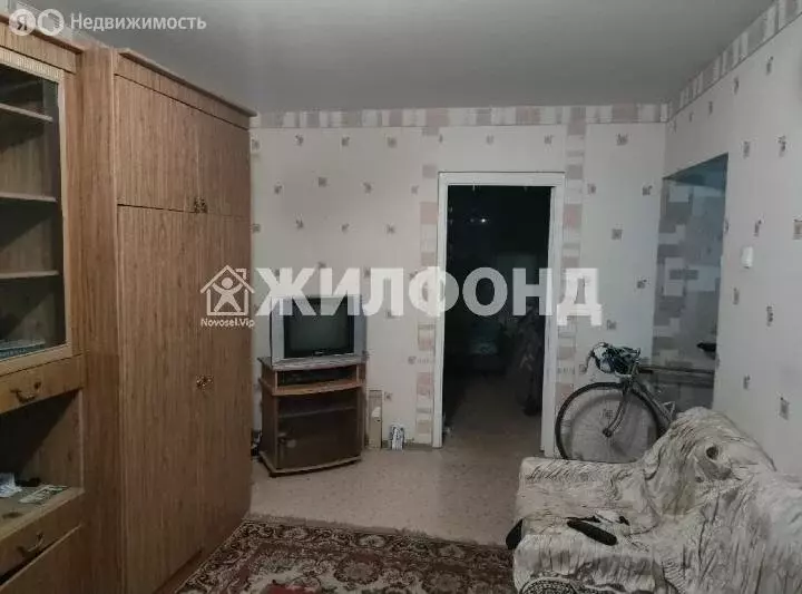 3-комнатная квартира: село Верхотомское, Советская улица, 18 (60 м) - Фото 1