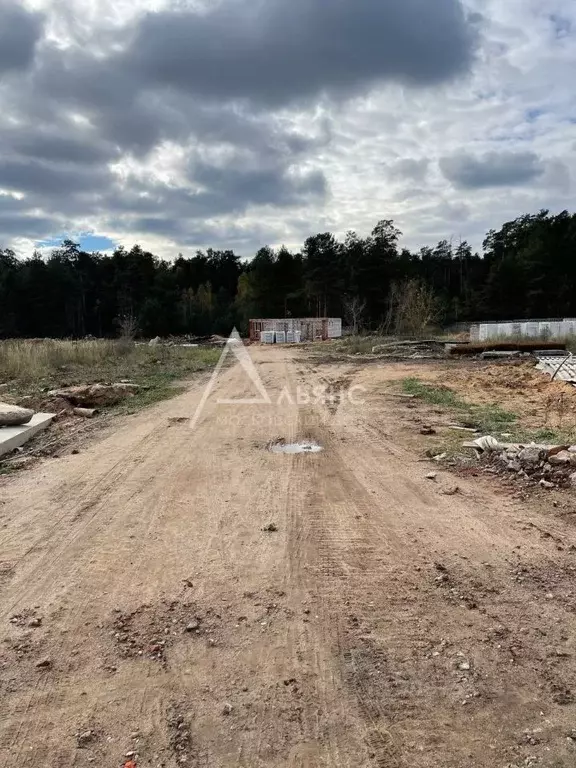 Участок в Калужская область, Калуга городской округ, д. Мстихино пер. ... - Фото 0