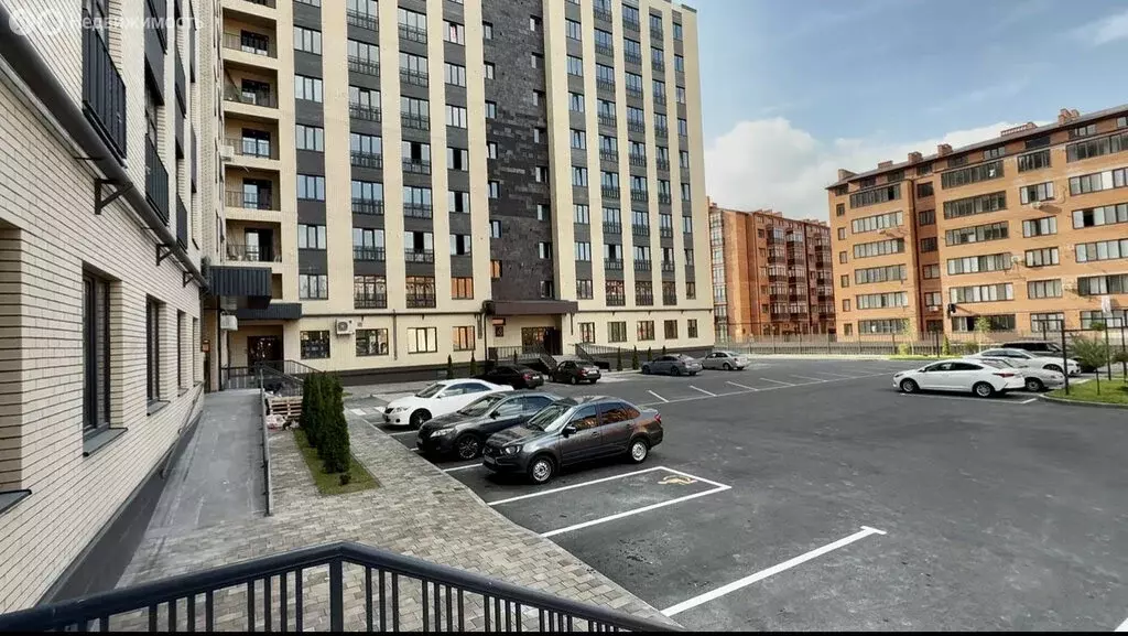 3-комнатная квартира: Владикавказ, улица Зураба Магкаева, 6 (81 м) - Фото 1