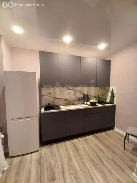 Квартира-студия: Тюмень, улица Пожарных и Спасателей, 5к1 (29.3 м) - Фото 0