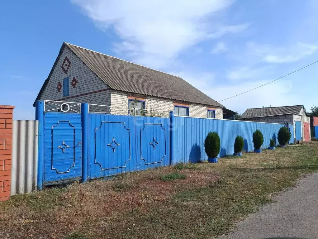 Дом в Белгородская область, Вейделевский район, с. Кубраки ул. ... - Фото 0