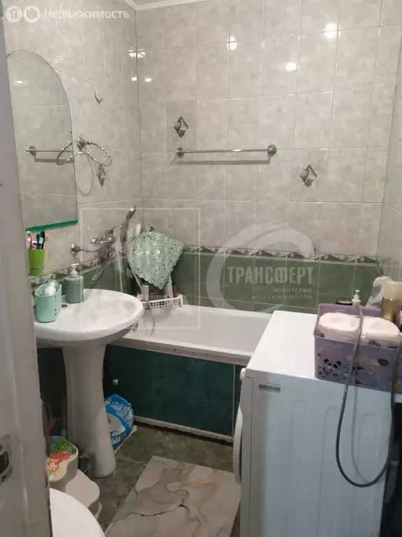2-комнатная квартира: Воронеж, улица Молодогвардейцев, 14 (39.5 м) - Фото 0
