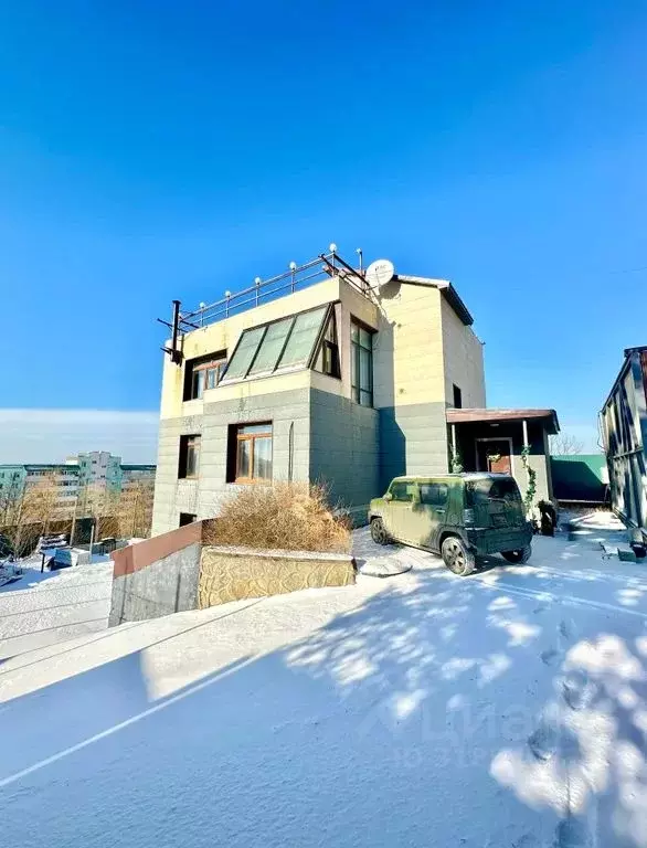 Дом в Приморский край, Владивосток Верхняя ул., 7 (241 м) - Фото 1