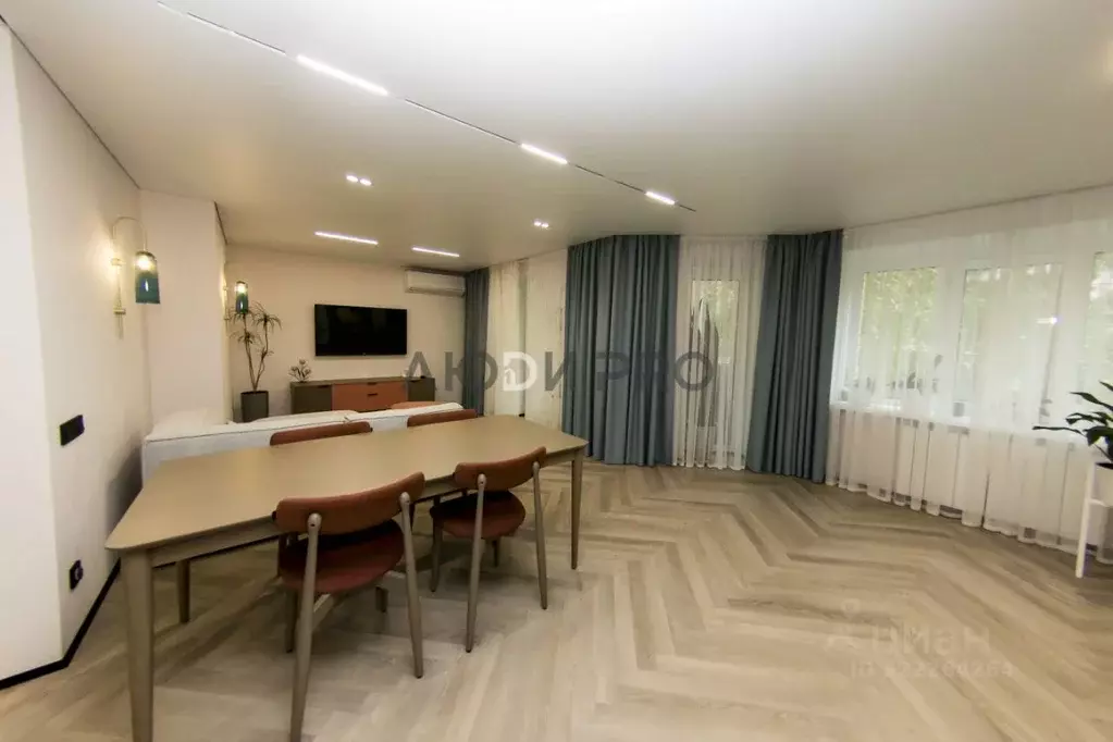 3-к кв. Саратовская область, Саратов Ульяновская ул., 27/35 (90.2 м) - Фото 1