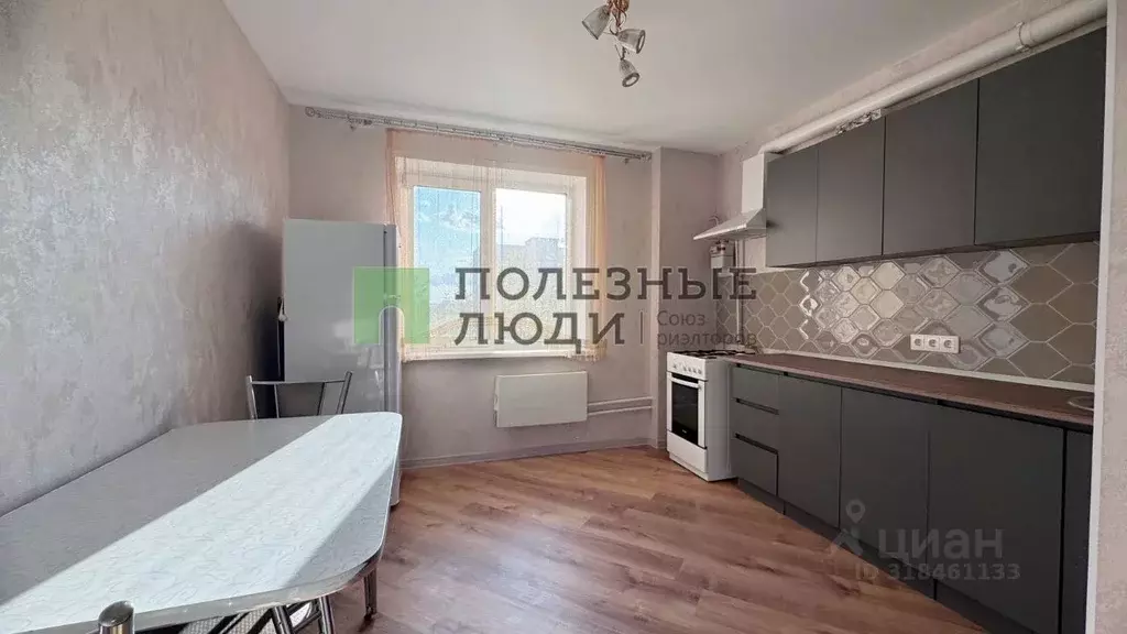 1-к кв. Саратовская область, Саратов Днепропетровская ул., 18к2 (45.2 ... - Фото 1
