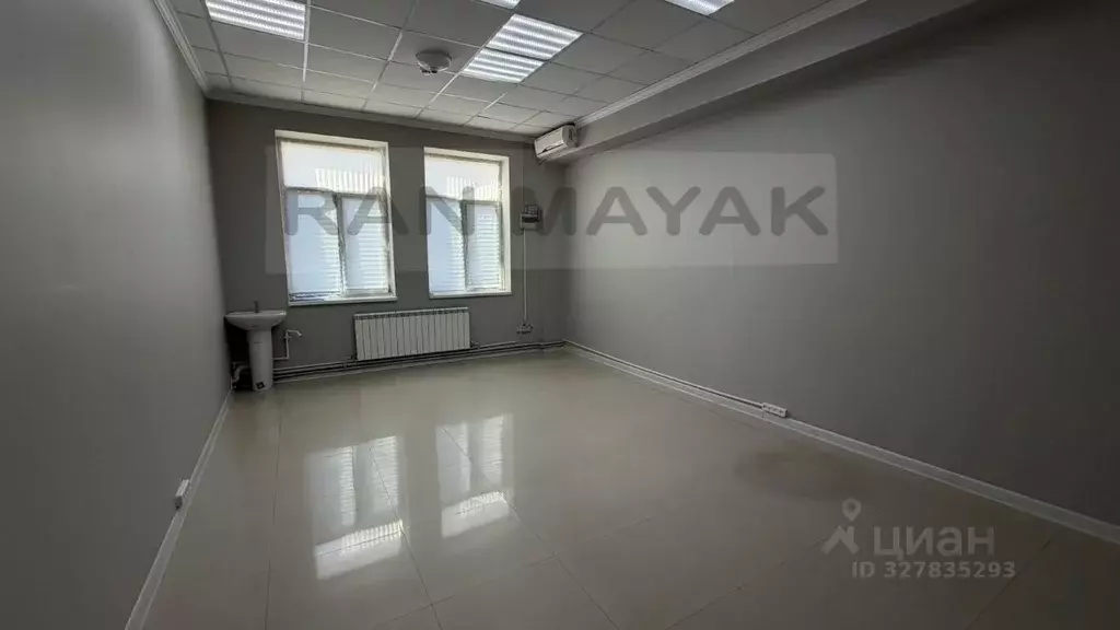 Помещение свободного назначения в Адыгея, Майкоп ул. Чкалова, 71 (29 ... - Фото 2