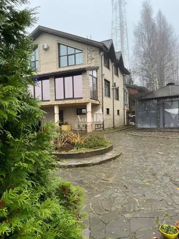 Коттедж в Ленинградская область, Всеволожский район, Бугровское ... - Фото 1