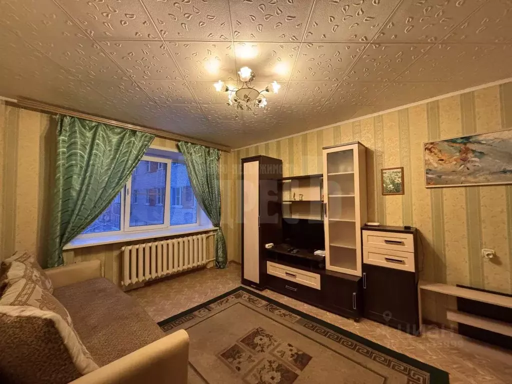 2-к кв. Калужская область, Малоярославец ул. Аузина, 6 (47.7 м) - Фото 1