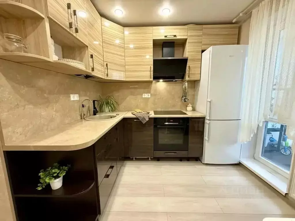 3-к кв. Карелия, Петрозаводск ул. Петра Тикиляйнена, 3 (56.0 м) - Фото 1