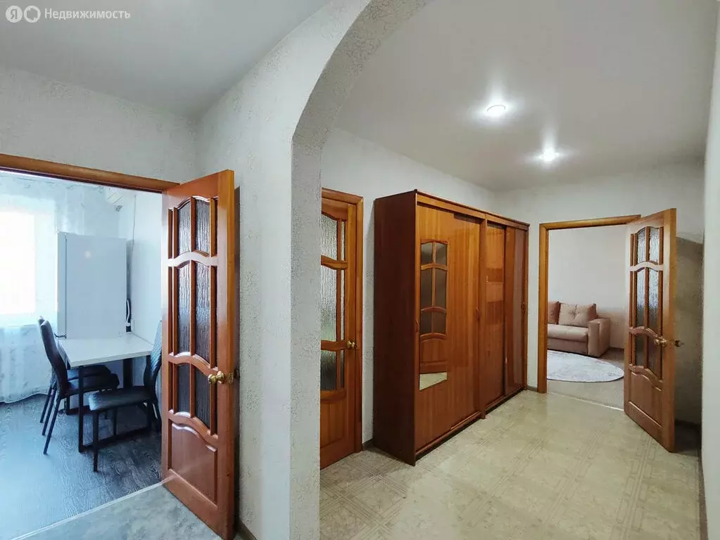 2-комнатная квартира: Батайск, улица Ушинского, 9А (50 м) - Фото 1