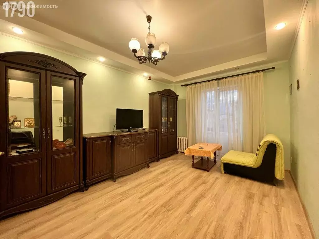 3-комнатная квартира: Севастополь, Новороссийская улица, 14 (80 м) - Фото 0