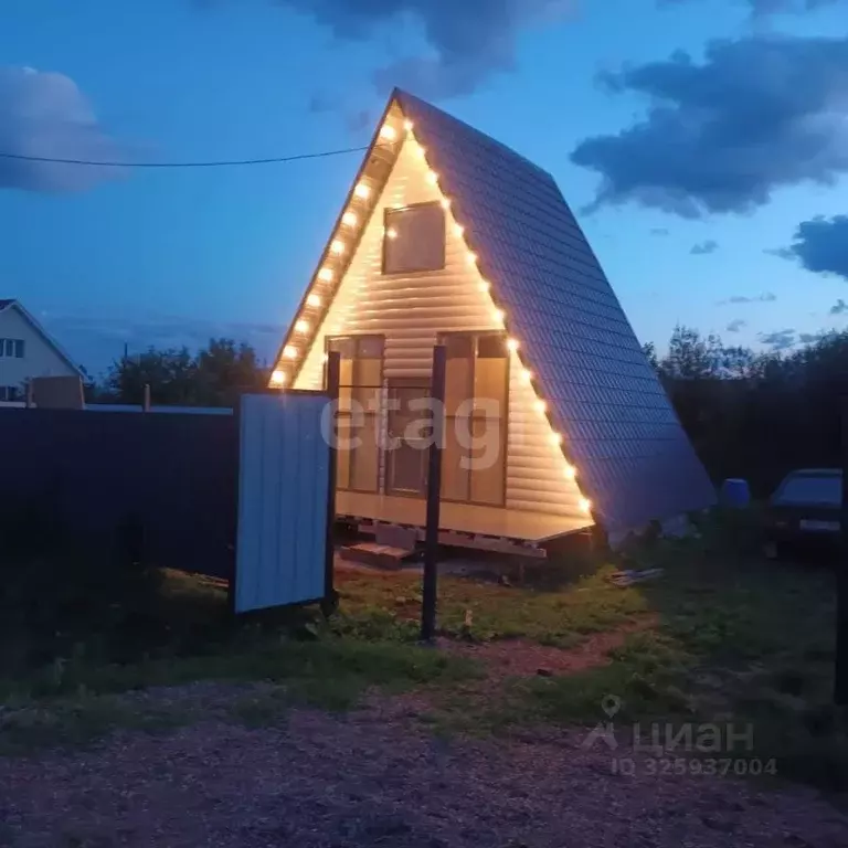 Дом в Башкортостан, Стерлитамакский район, Алатанинский сельсовет, д. ... - Фото 1