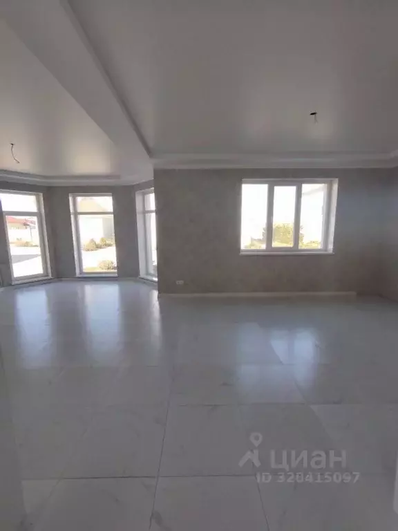 Коттедж в Крым, Евпатория городской округ, Заозерное пгт ул. ... - Фото 2