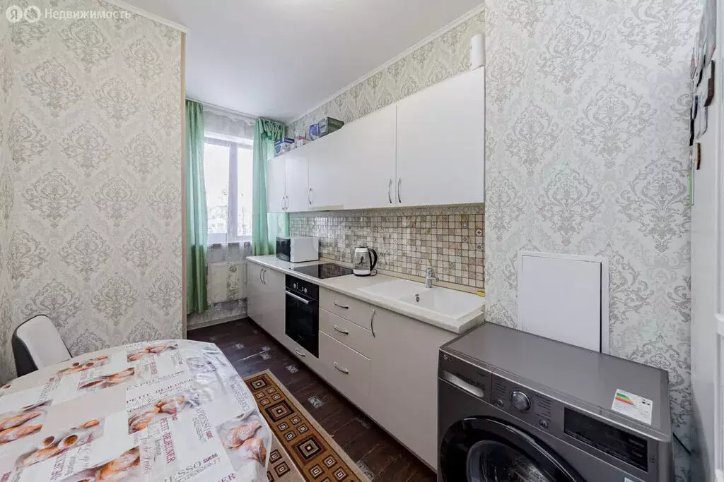 1-комнатная квартира: Тюмень, улица Василия Гольцова, 3 (42 м) - Фото 2