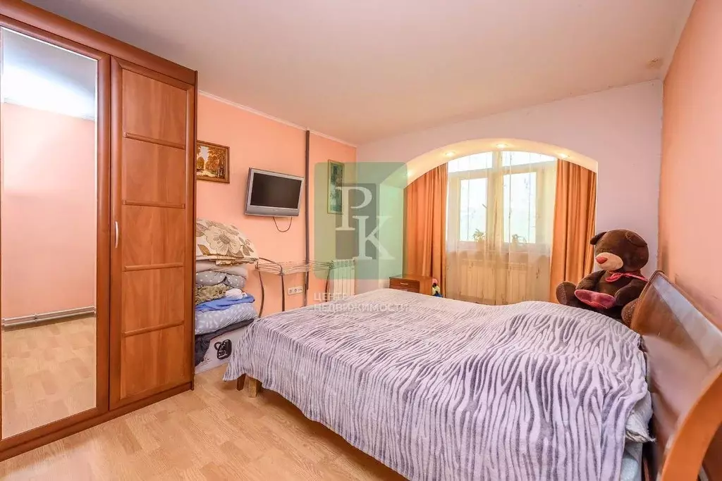 3-к кв. Севастополь ул. Адмирала Фадеева, 25Е (68.0 м) - Фото 1