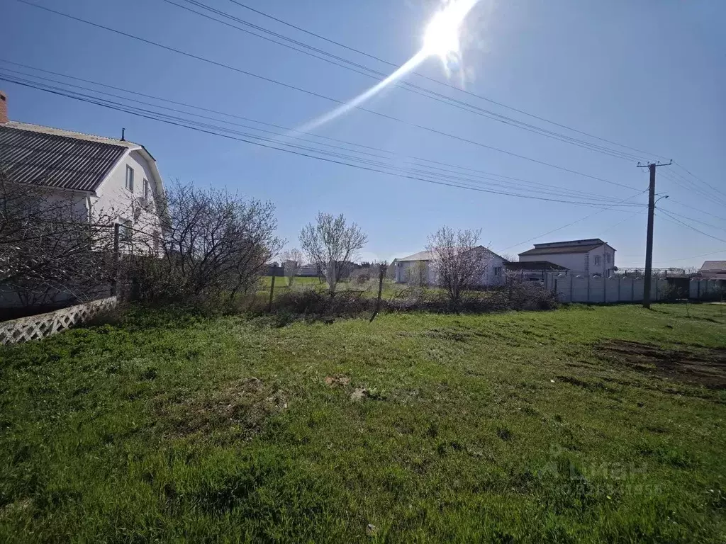 Участок в Крым, Сакский район, с. Лесновка ул. Новоселов (10.0 сот.) - Фото 1