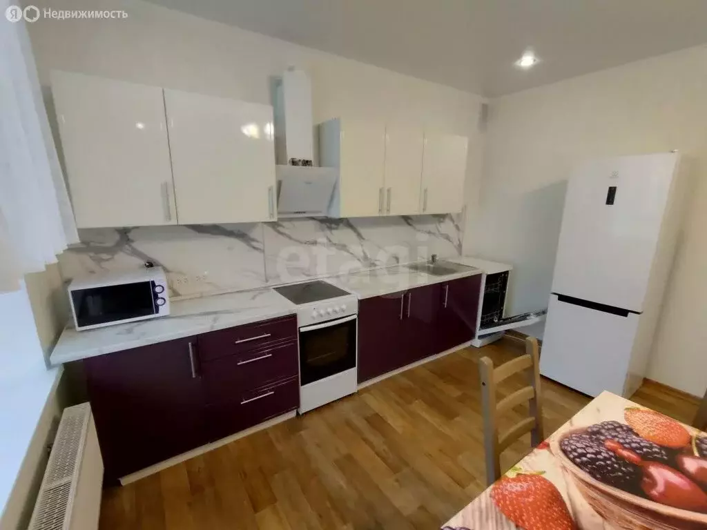 2-комнатная квартира: Тюмень, улица Николая Фёдорова, 22 (69 м) - Фото 1