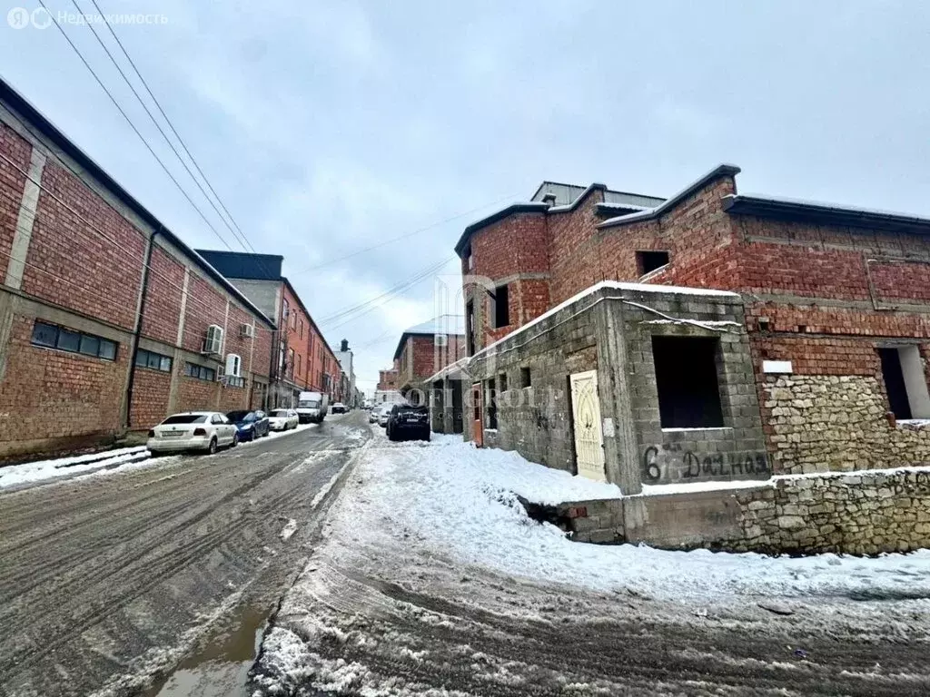 Дом в Махачкала, улица Амирханова, 27 (462 м) - Фото 1