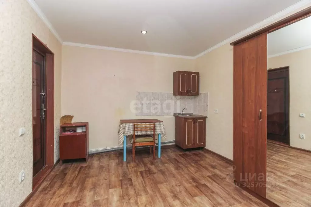 Комната Омская область, Омск ул. Яковлева, 16 (17.3 м) - Фото 1