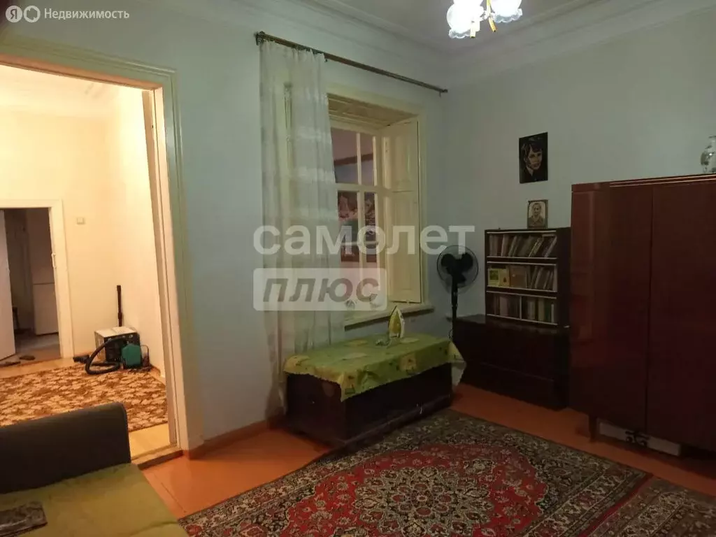 4-комнатная квартира: Астрахань, площадь Шаумяна, 16 (70.9 м) - Фото 0
