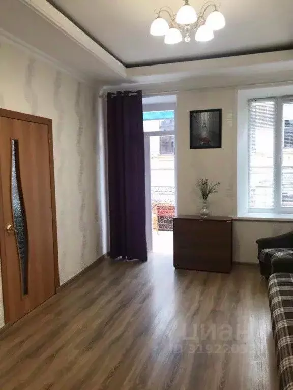 2-к кв. Северная Осетия, Владикавказ ул. Революции, 36 (45.0 м) - Фото 1
