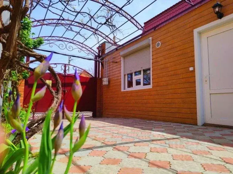 Дом в Краснодарский край, Ейск ул. Победы (450 м) - Фото 2