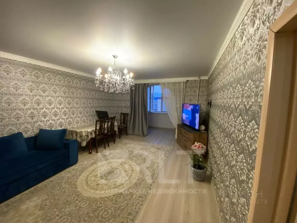 2-к кв. Дагестан, Каспийск ул. Ленина, 78А (68.0 м) - Фото 0