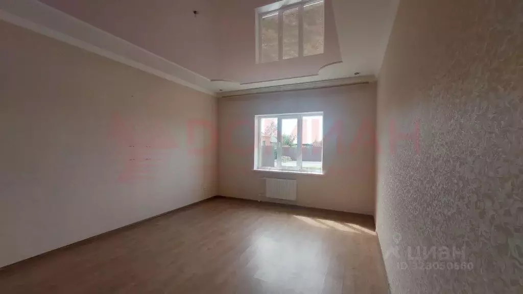 Дом в Ростовская область, Мясниковский район, с. Чалтырь  (100 м) - Фото 1