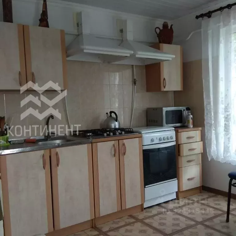 Дом в Крым, Сакский район, Штормовское с/пос, с. Поповка ул. Рыбалко, ... - Фото 1