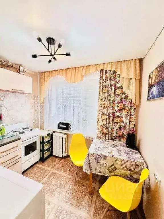 Комната Ямало-Ненецкий АО, Надым ул. Строителей, 2А (10.0 м) - Фото 1